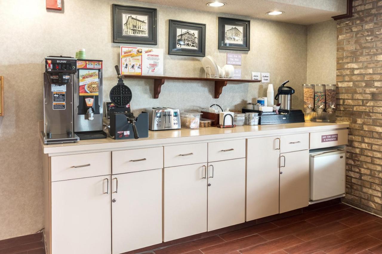 Quality Express Inn & Suites Mineral Wells Екстер'єр фото
